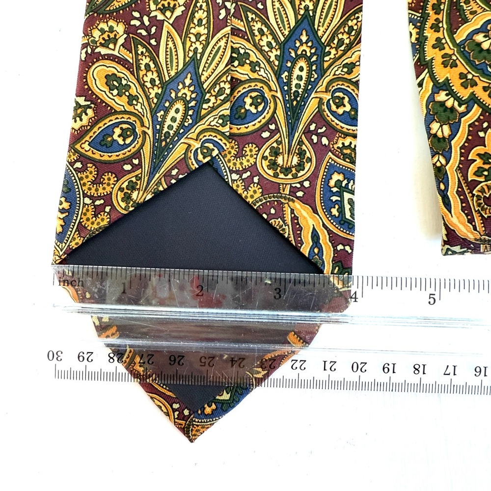 Genuine Burberrys of London silk tie - vintage - Paisley Patterned Tie - Picture 5 of 6